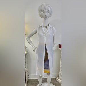 Fluxus high low button down